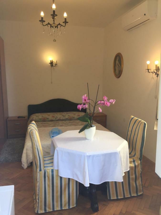 Rooms Tusculum Opatija Buitenkant foto